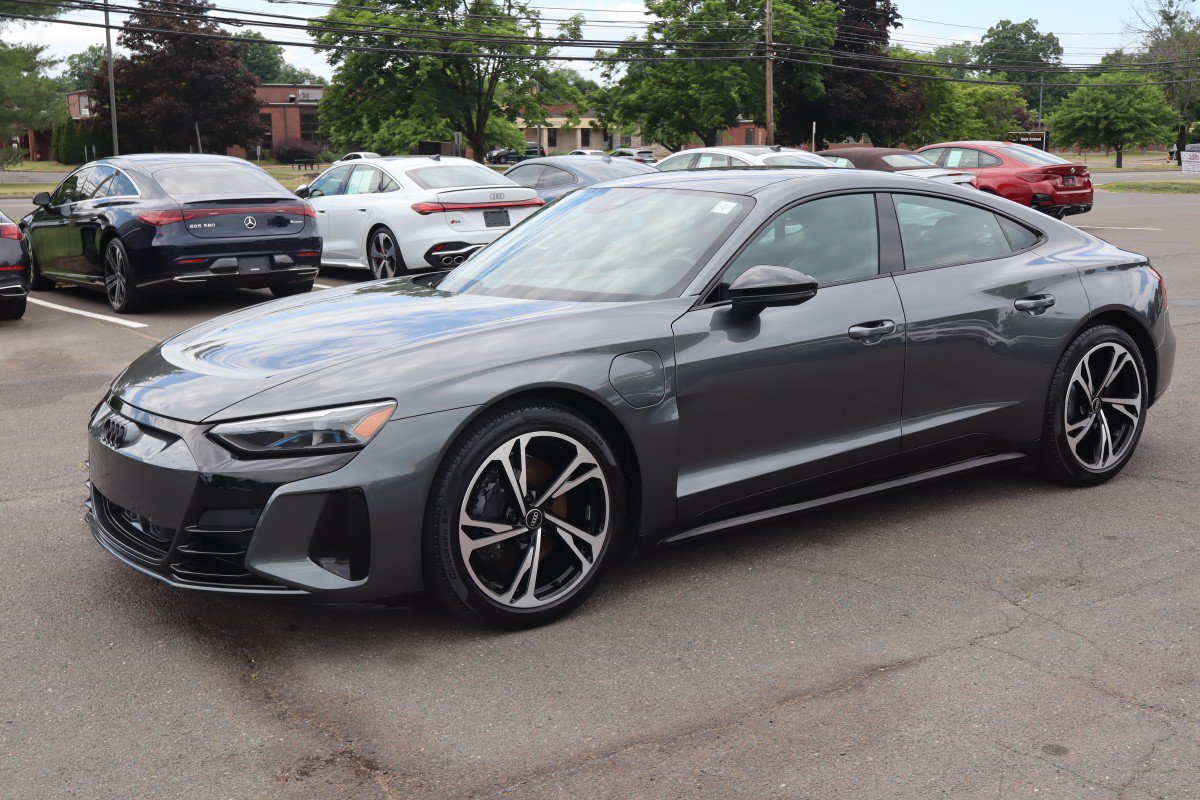 2023 Audi e-tron GT Premium Plus quattro's photo