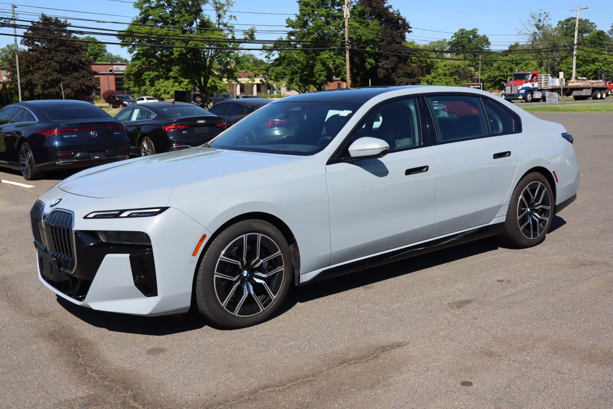 2024 BMW 7 Series 760i xDrive's photo