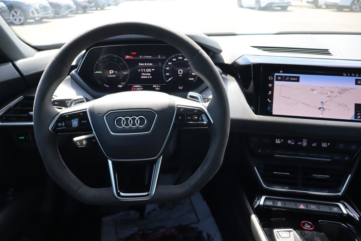 2023 Audi e-tron GT Premium Plus - Photo 11