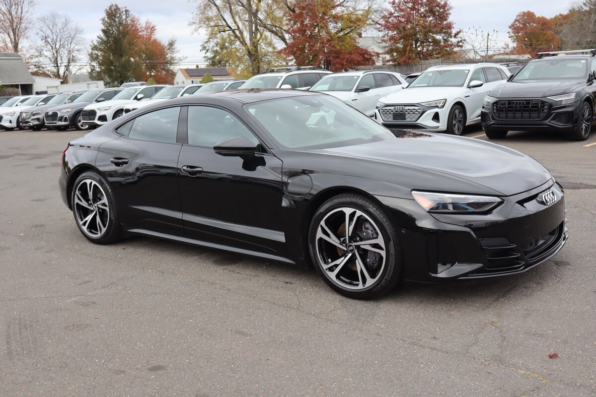 2022 Audi e-tron GT Prestige photo 3