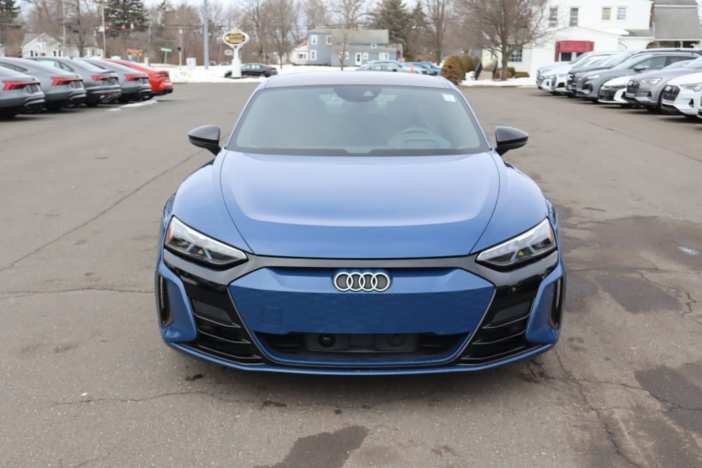 2024 Audi RS e-tron GT Base photo 2