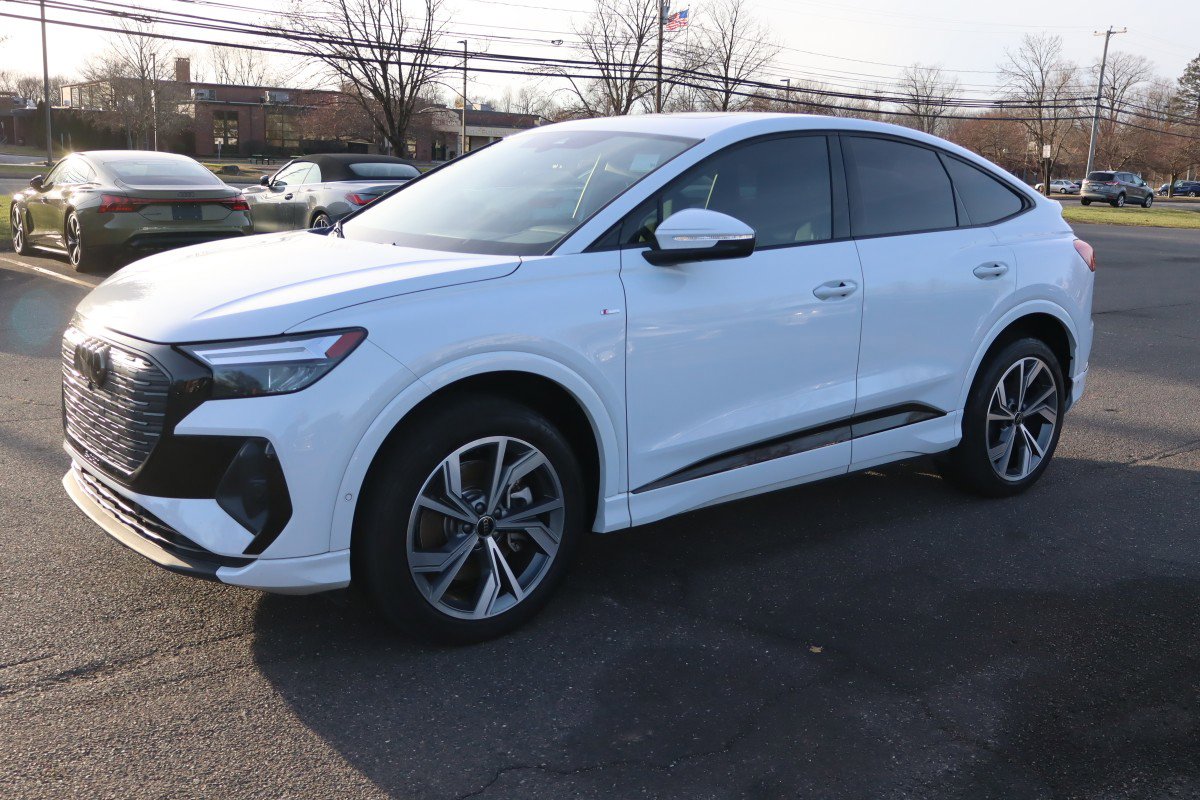 2024 Audi Q4 Sportback e-tron Premium Plus's photo