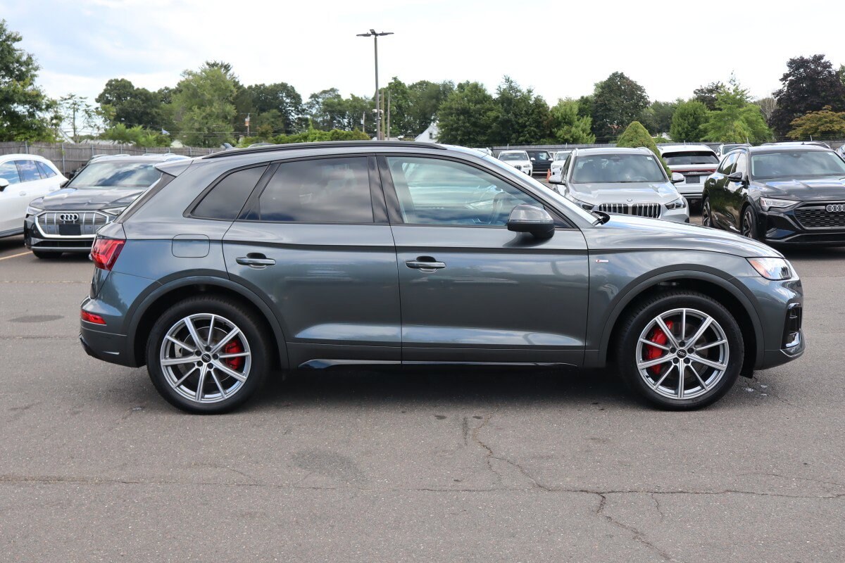 2025 Audi Q5 S line Premium Plus 55 TFSI photo 2