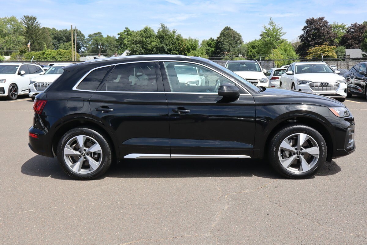 2022 Audi Q5 Premium Plus photo 4