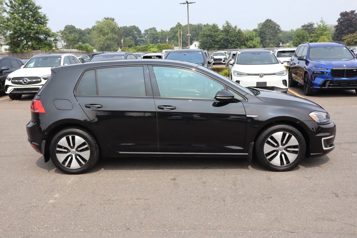 2016 Volkswagen e-Golf SEL Premium photo 3
