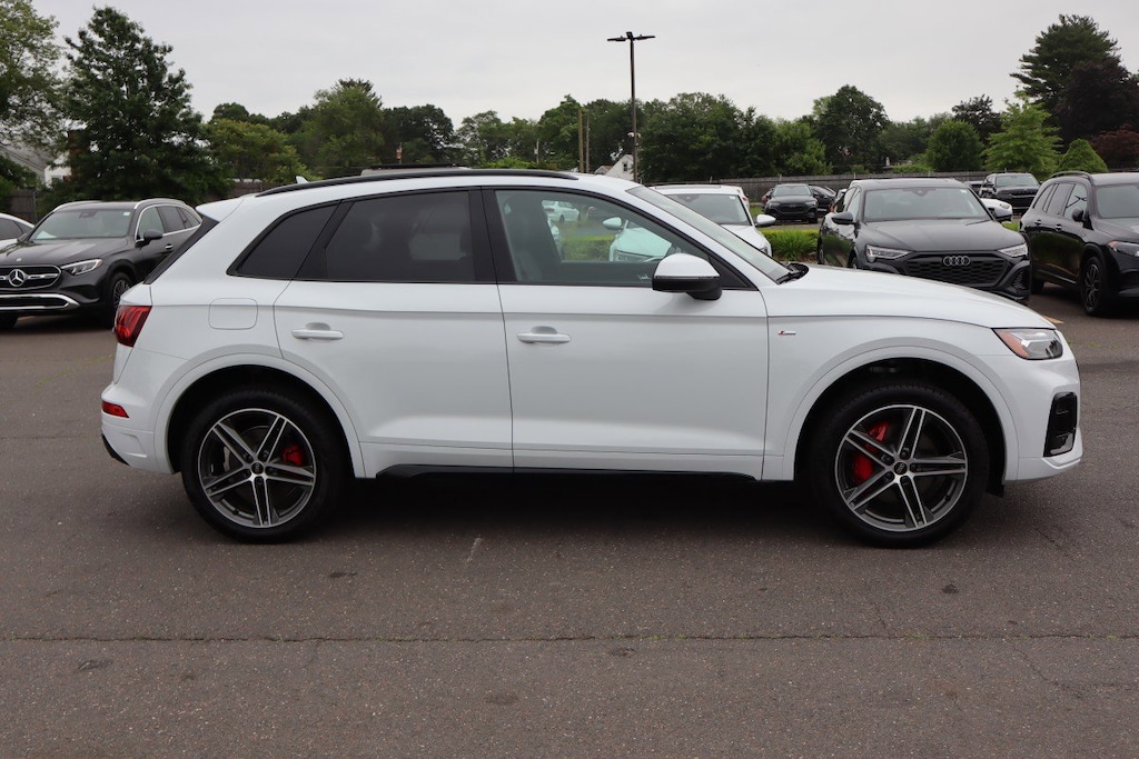 Used 2024 Audi Q5 e S line Premium Plus 55 TFSI e quattro Black Optic SUV