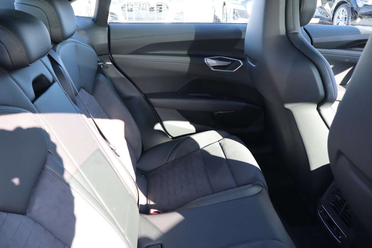 2023 Audi e-tron GT Premium Plus - Photo 15