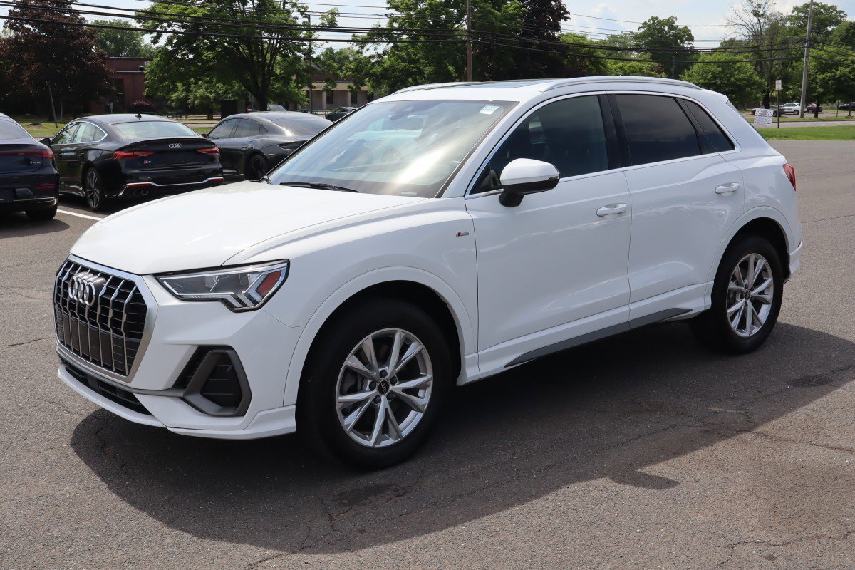 2023 Audi Q3 45 TFSI S Line Premium Plus quattro's photo