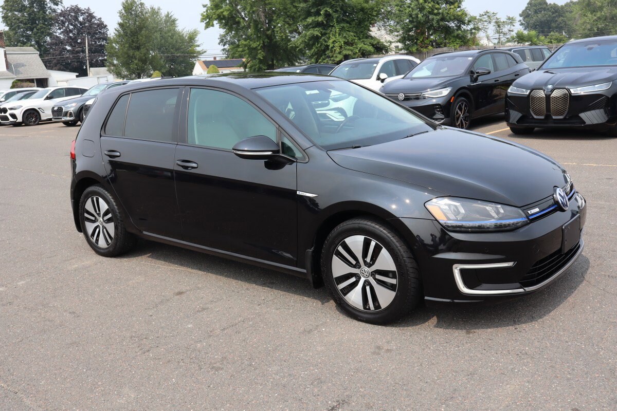 2016 Volkswagen e-Golf SEL Premium photo 2