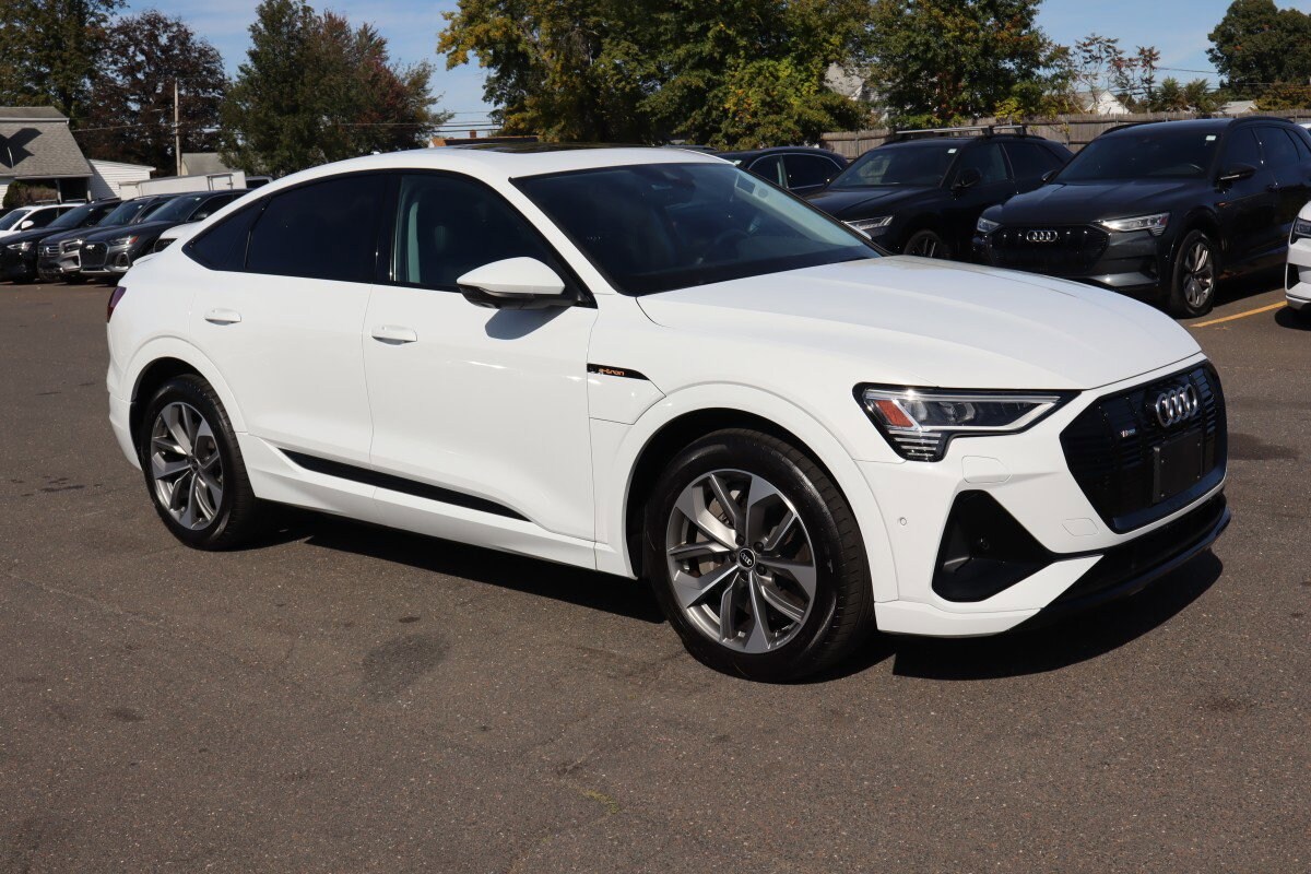 2021 Audi e-tron Sportback Premium Plus photo 2