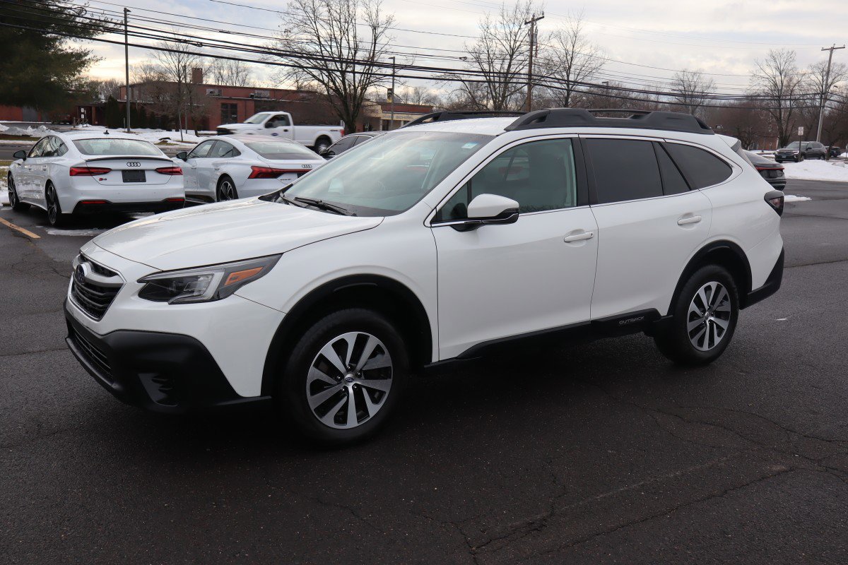 2020 Subaru Outback Premium's photo