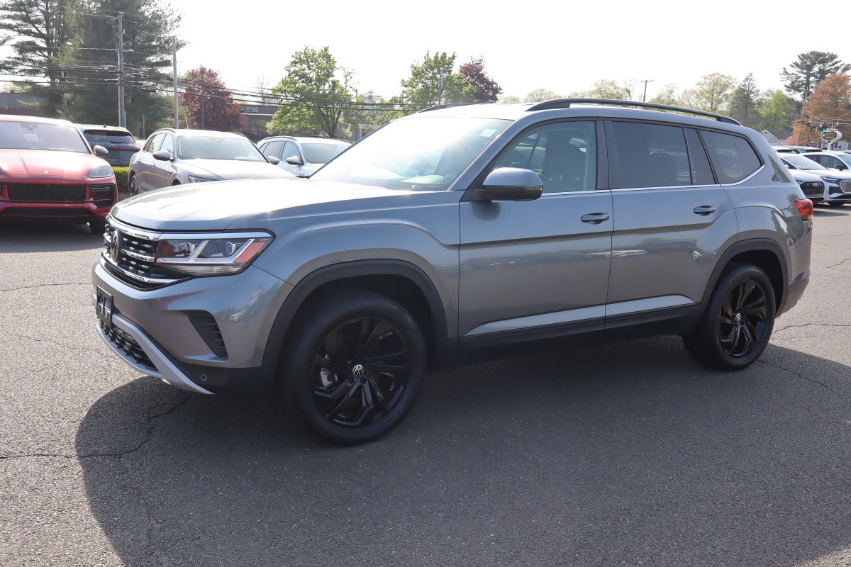 2022 Volkswagen Atlas 3.6L SE w/Tech 4MOTION's photo