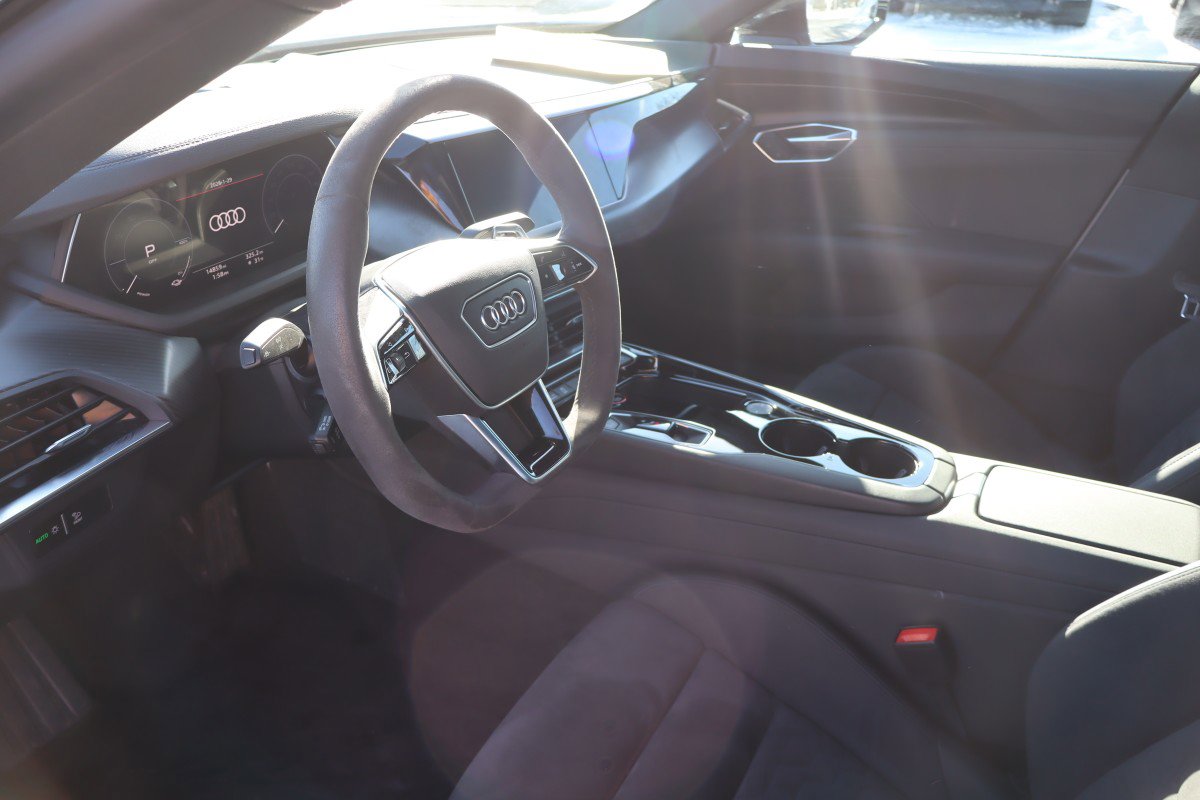 2023 Audi e-tron GT Premium Plus - Photo 10