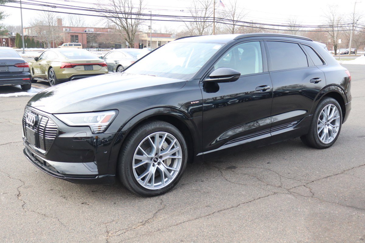 2021 Audi e-tron Prestige's photo