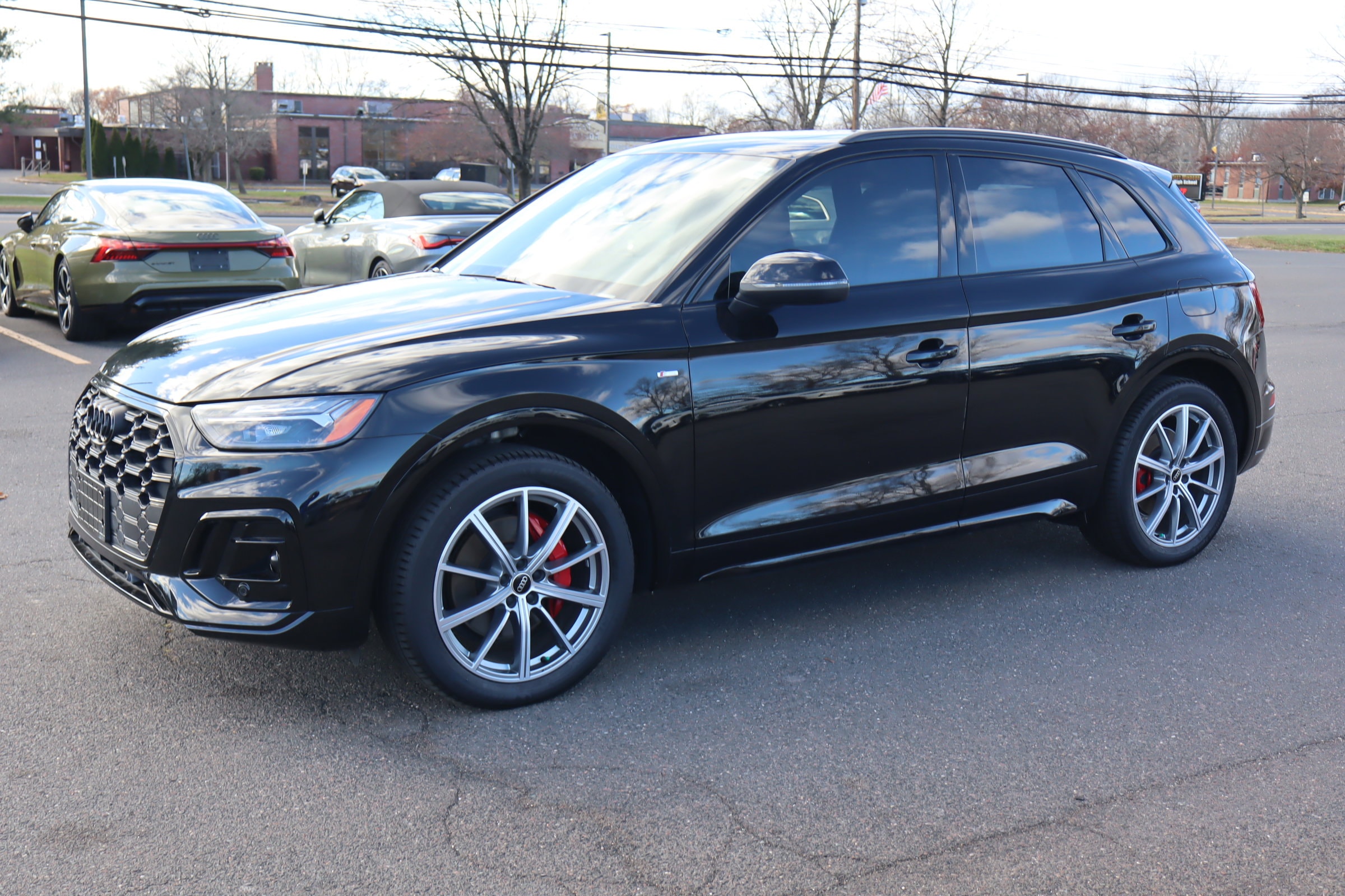 2025 Audi Q5 Premium Plus's photo