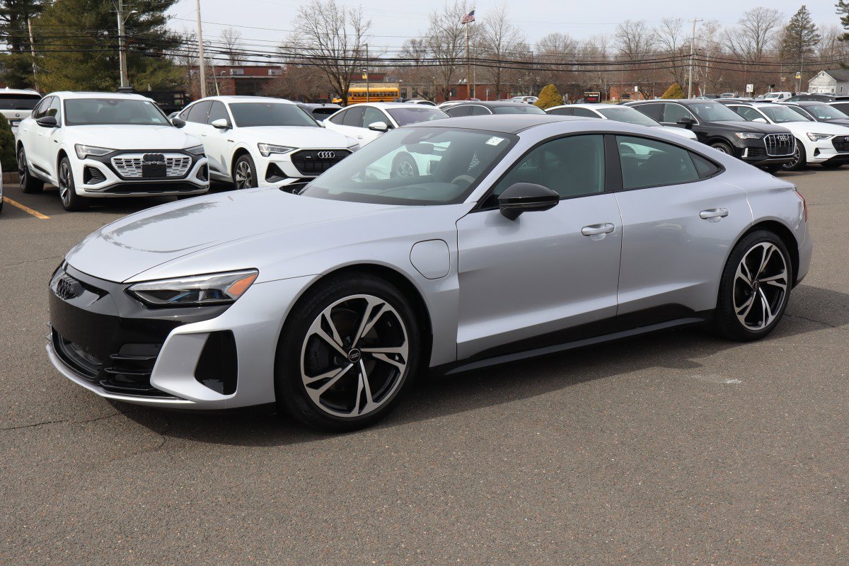 2022 Audi e-tron GT Premium Plus