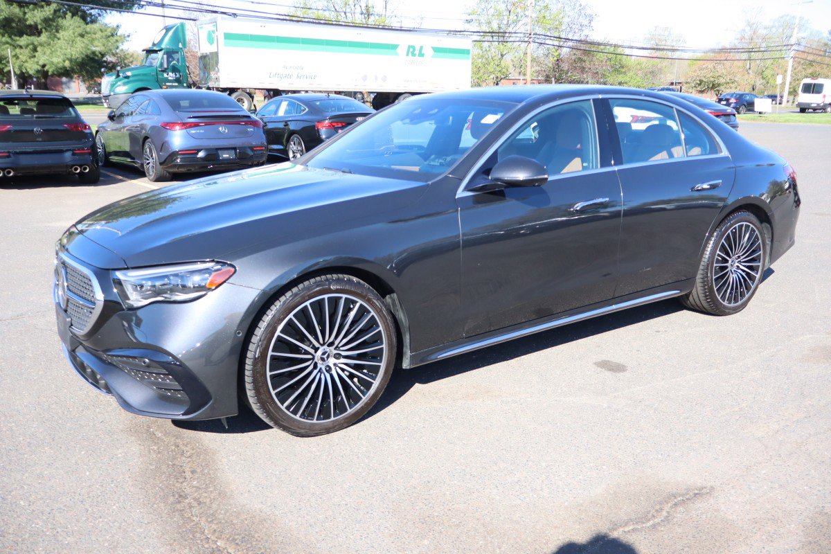 2025 Mercedes-Benz E-Class E350 4MATIC's photo