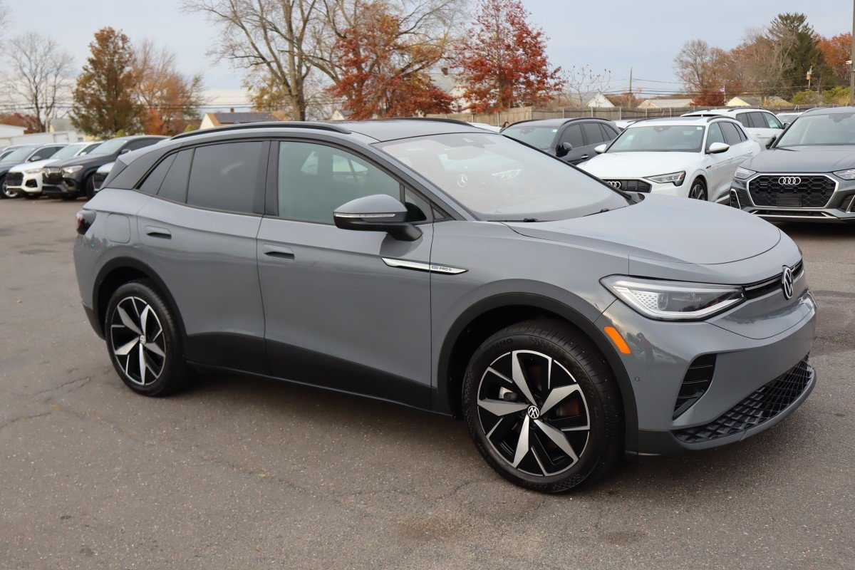 2023 Volkswagen ID.4 Pro Plus photo 3