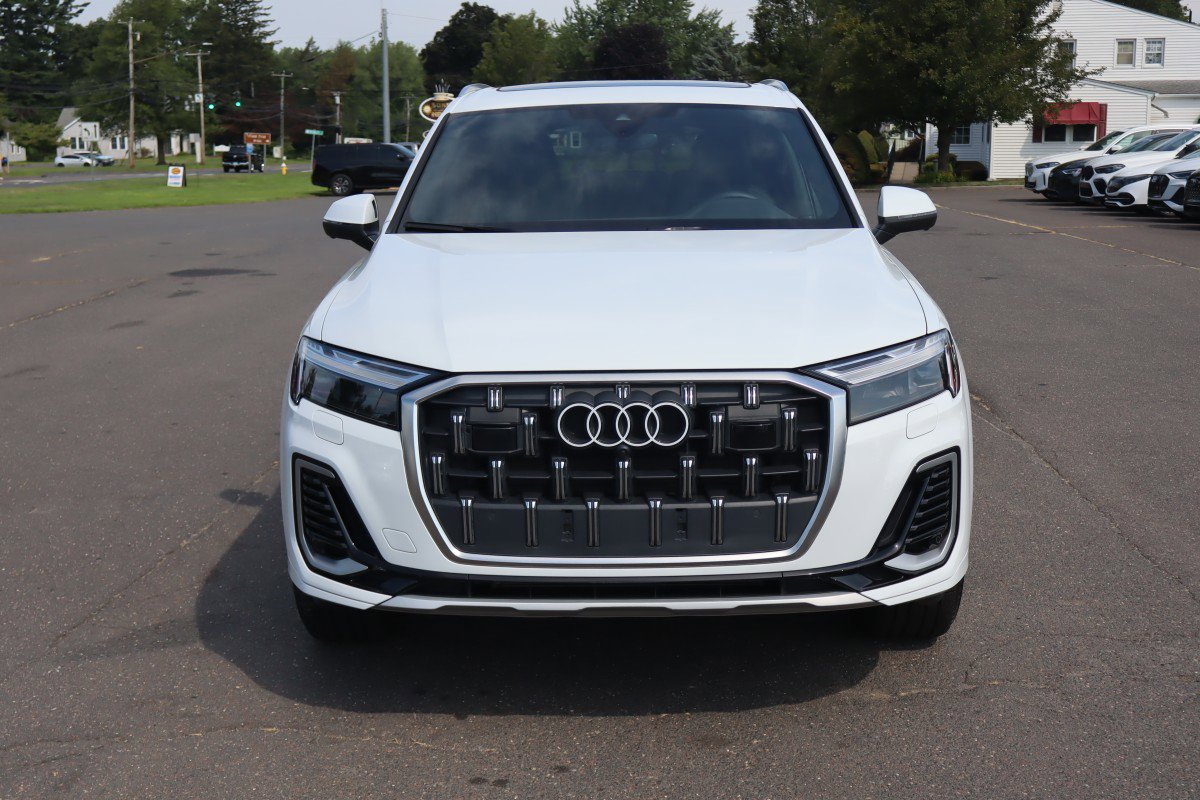2025 Audi Q7 Premium 45 photo 2