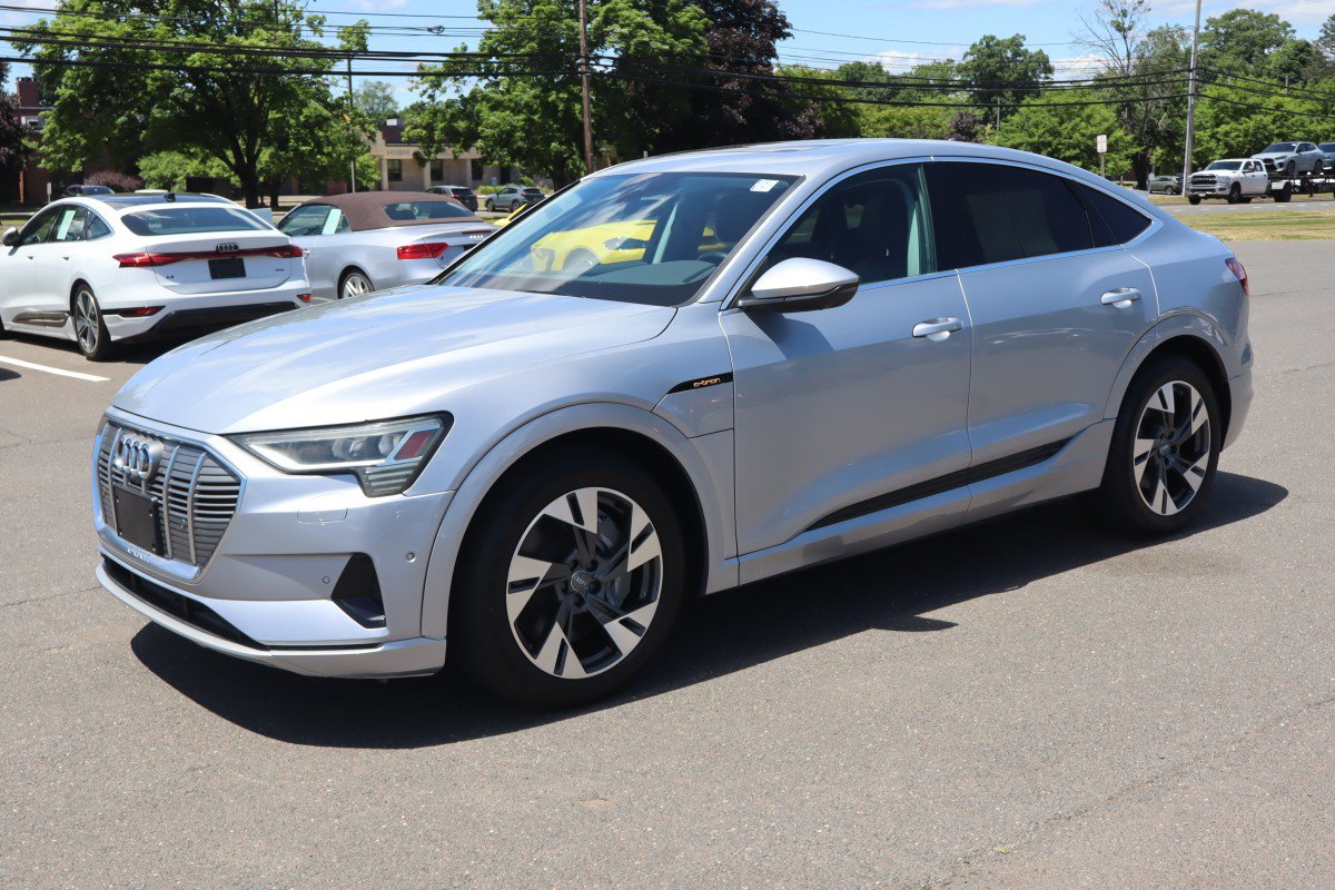 2020 Audi e-tron Sportback 95 kWh Premium Plus's photo