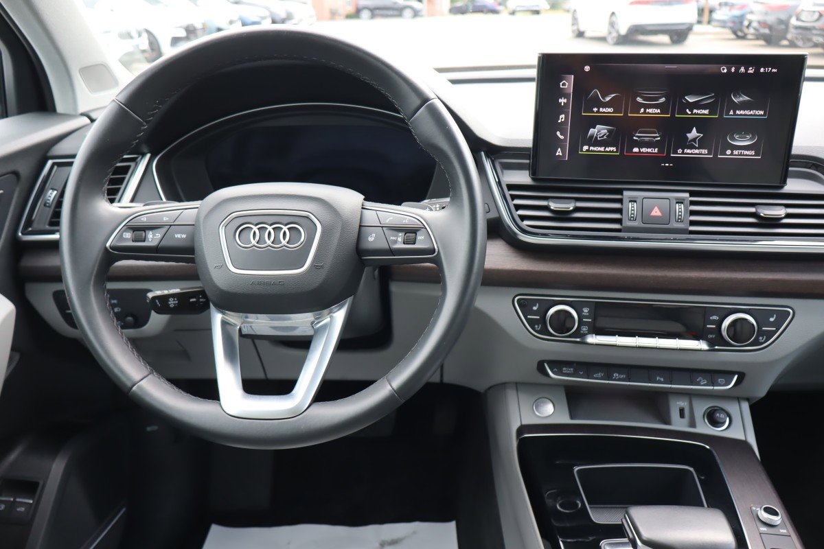 2022 Audi Q5 Premium Plus - Photo 11