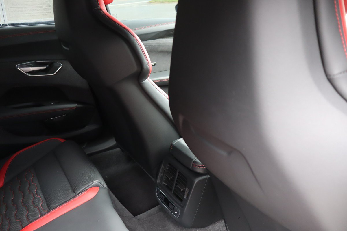 2023 Audi RS e-tron GT Base - Photo 20