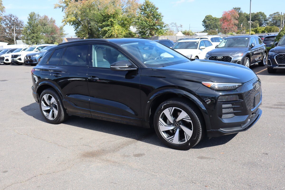 2025 Audi Q6 E-tron Premium Plus photo 2
