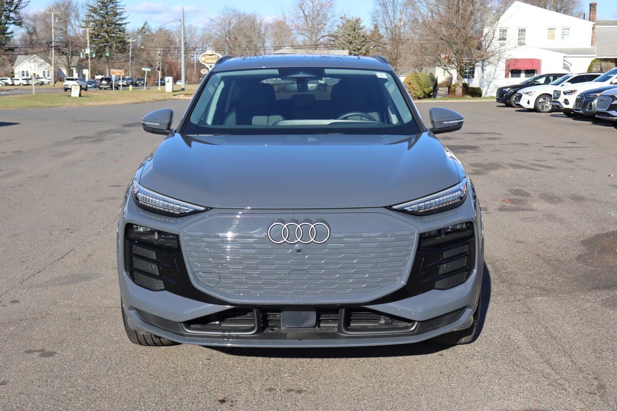 2025 Audi Q6 E-tron Premium Plus photo 2