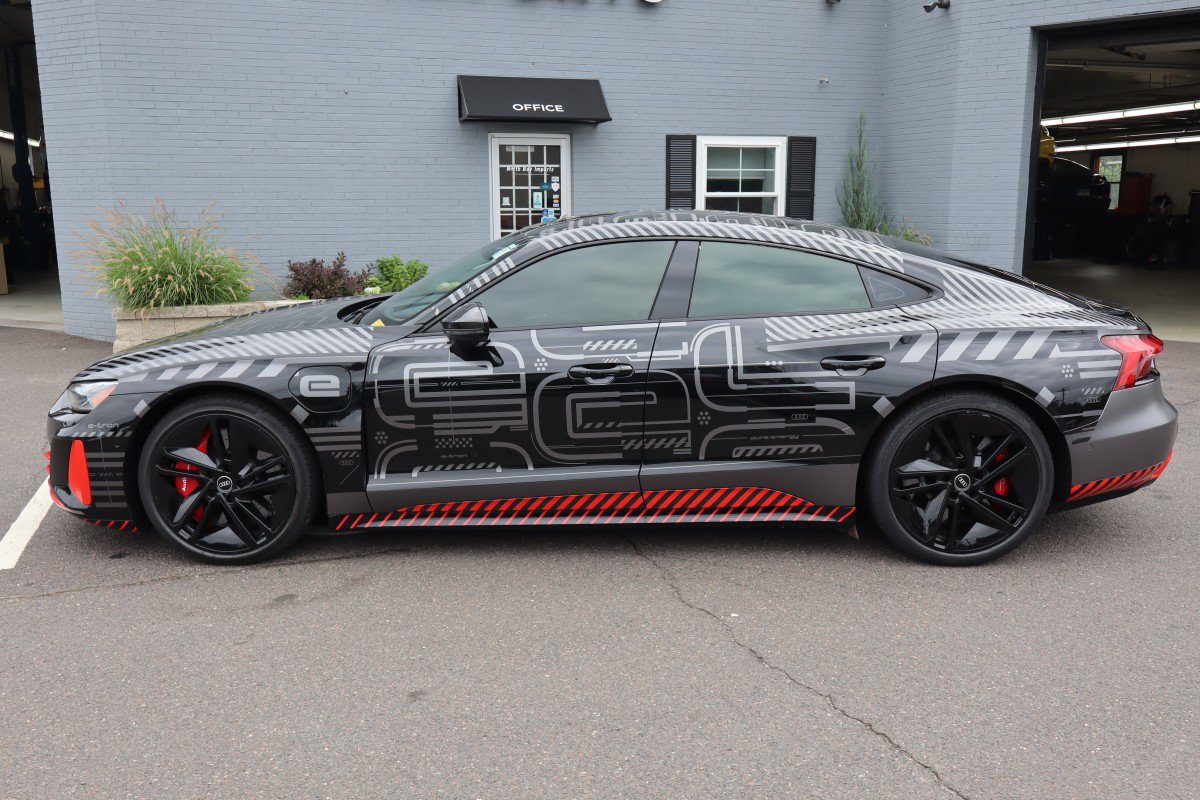 2023 Audi RS e-tron GT Base - Photo 9