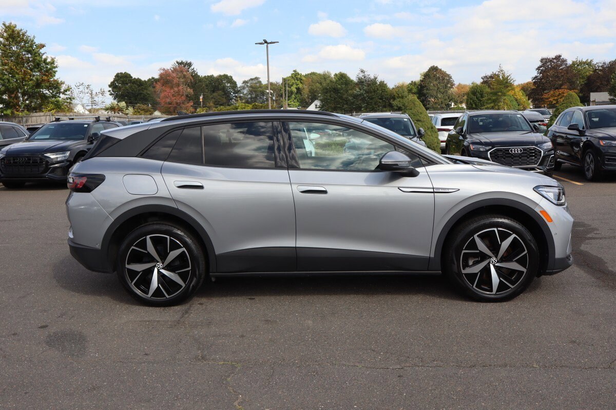 2023 Volkswagen ID.4 Pro S photo 3