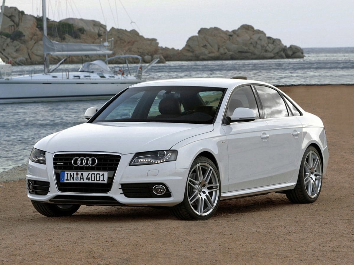 2010 Audi A4 Premium's photo