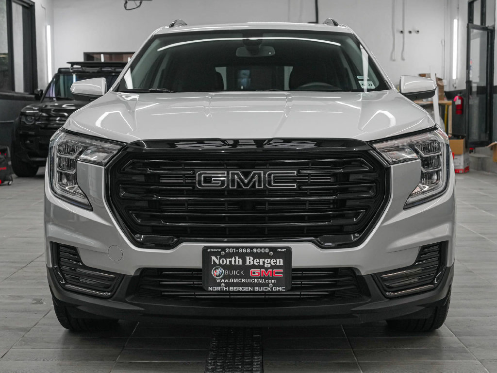Used 2022 GMC Terrain SLE SUV