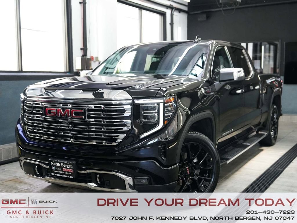 2023 GMC Sierra 4WD Crew Cab Short Box Denali's photo