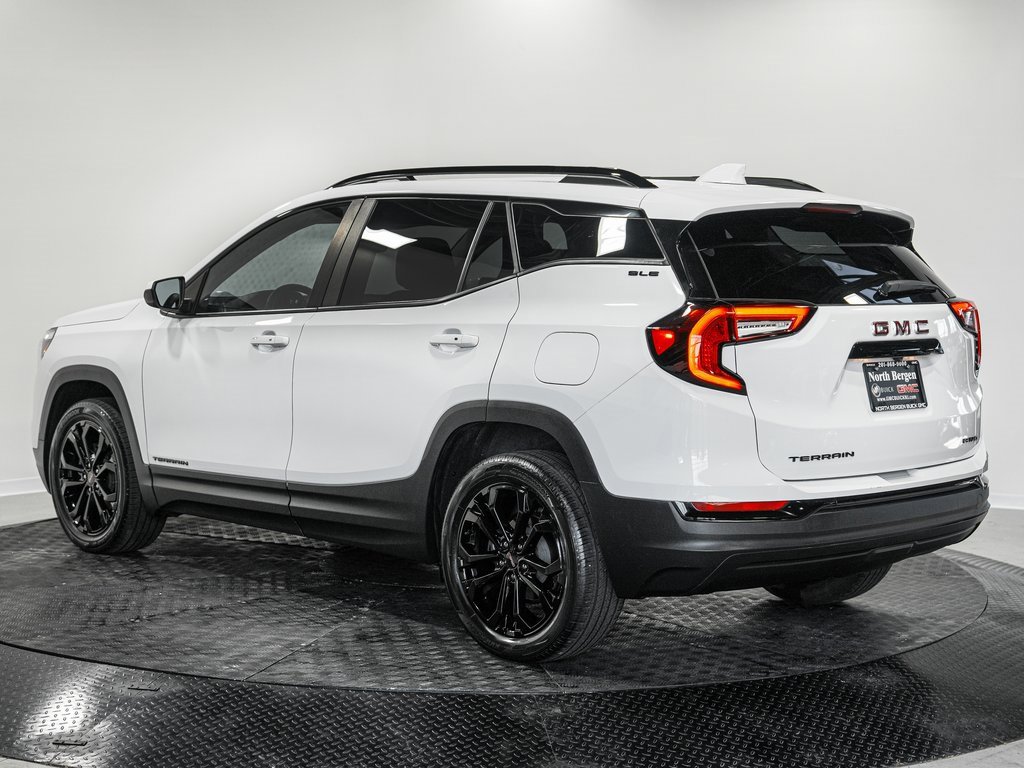 2022 Gmc Terrain SLE photo 2
