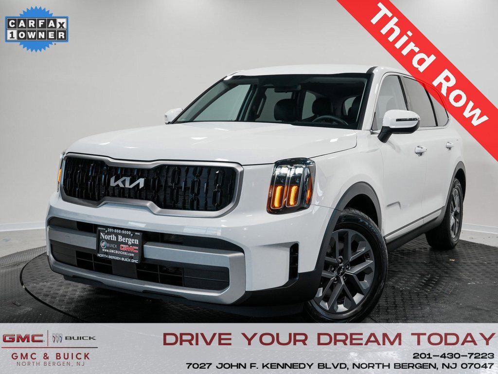 2024 Kia Telluride LX's photo