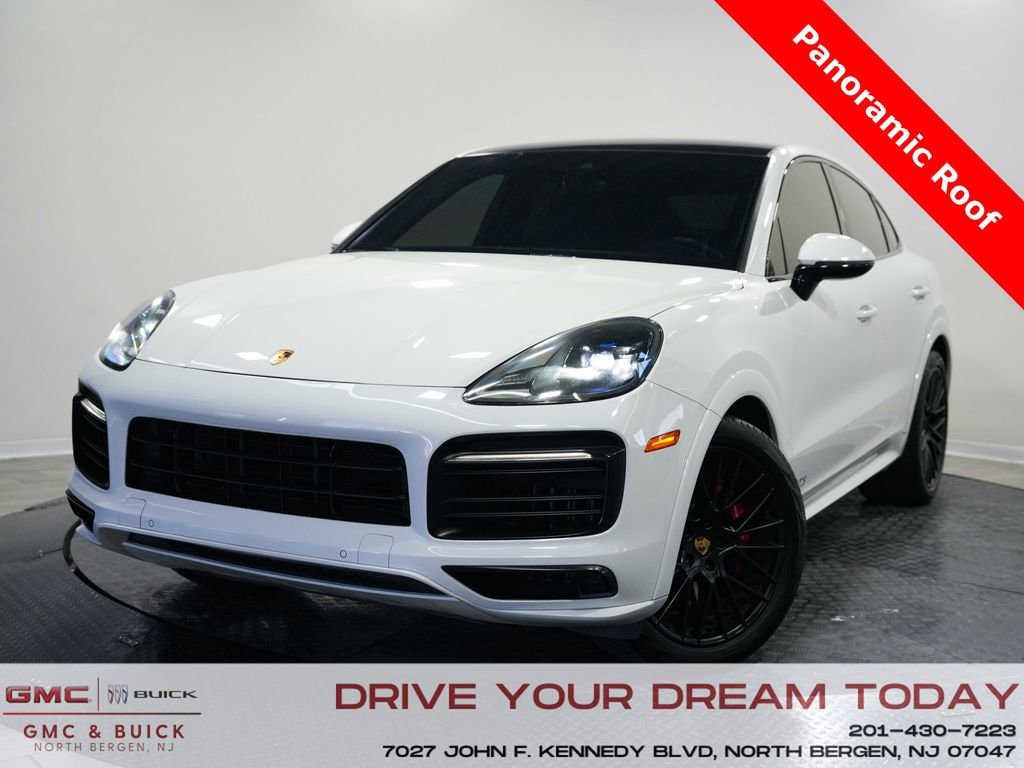 2021 Porsche Cayenne GTS's photo
