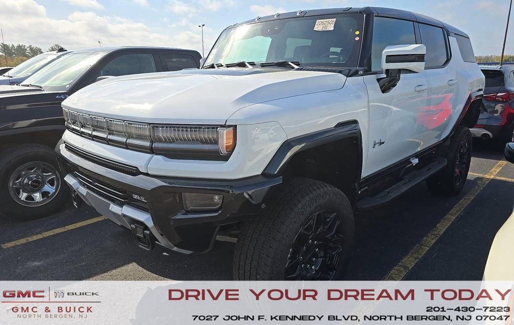 2024 GMC Hummer EV 2X SUV's photo
