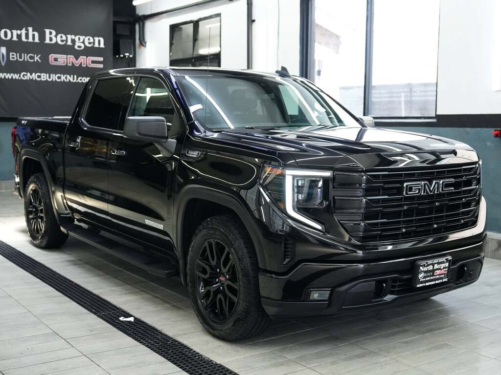 Used 2023 GMC