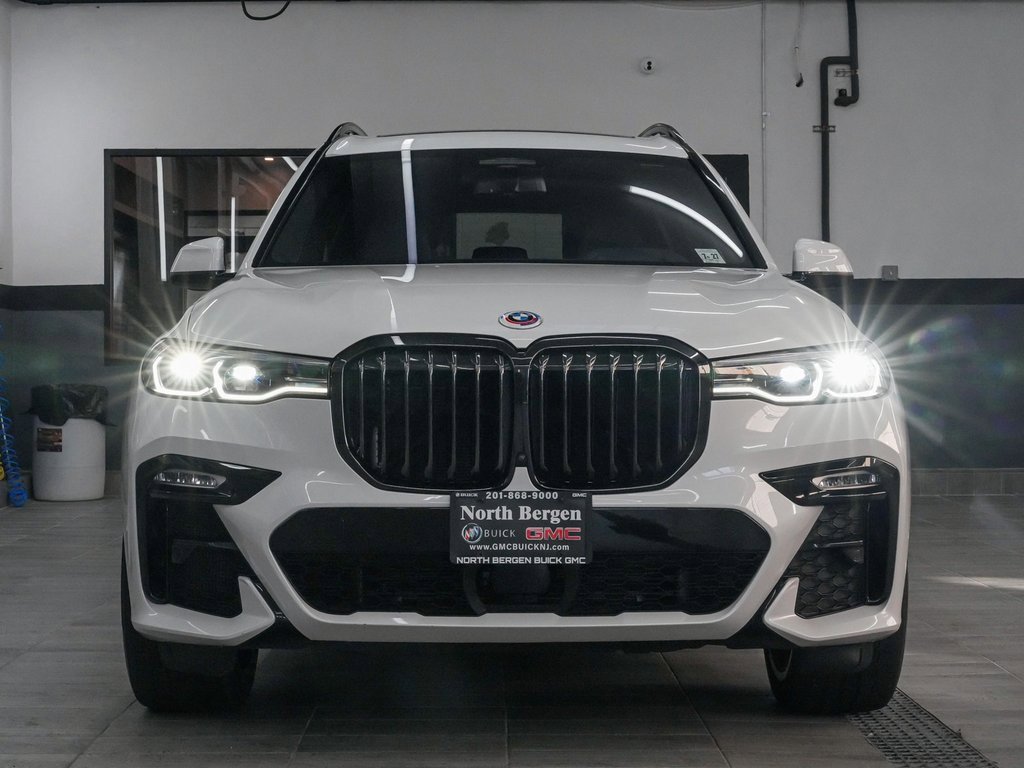 2022 Bmw X7 M50i photo 2