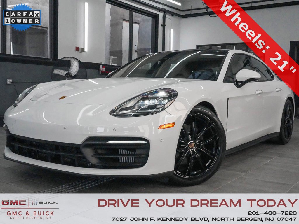 2022 Porsche Panamera