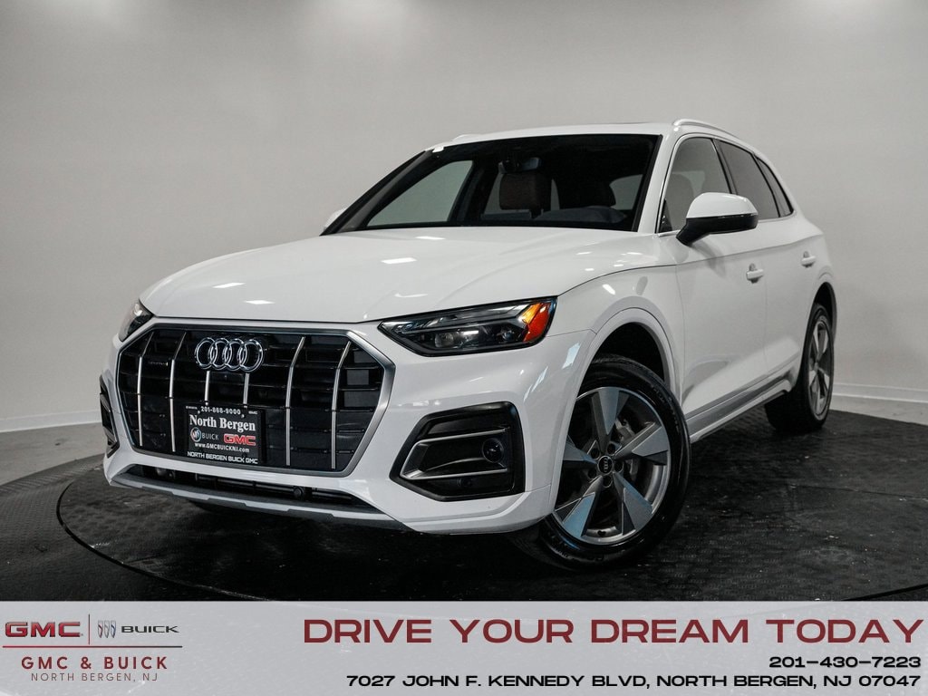 2024 Audi Q5 Premium Plus's photo