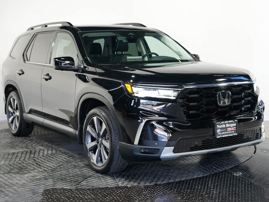 Used 2025 Honda Pilot Elite