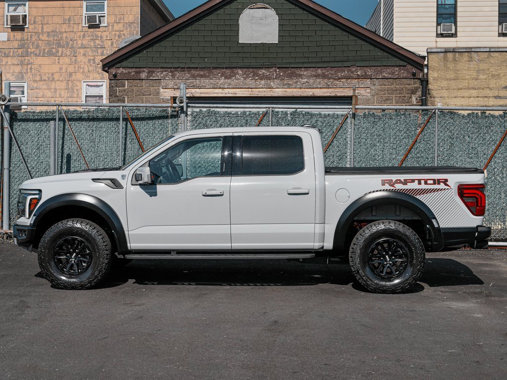 2024 Ford F-150 Raptor photo 2