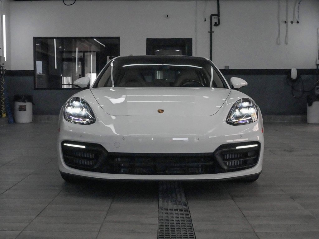 2022 Porsche Panamera 4 Platinum photo 2