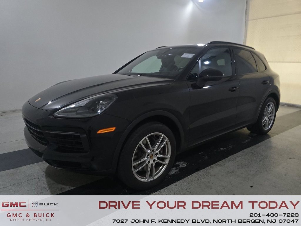 2023 Porsche Cayenne Base's photo