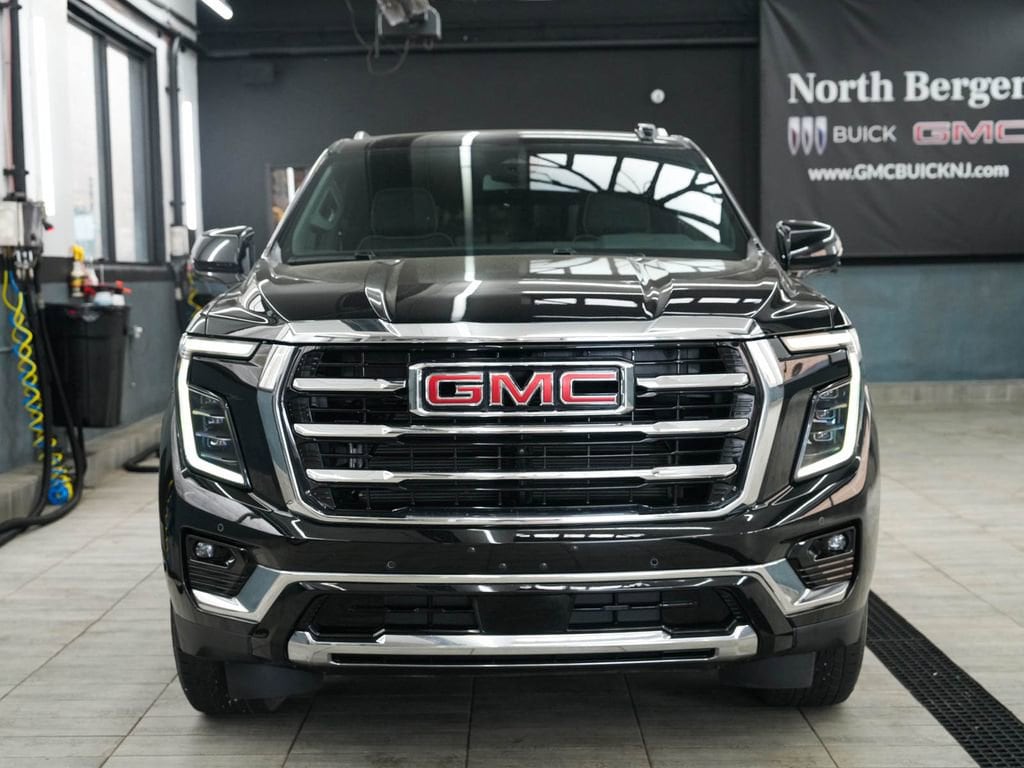 Used 2025 GMC Yukon XL Elevation SUV