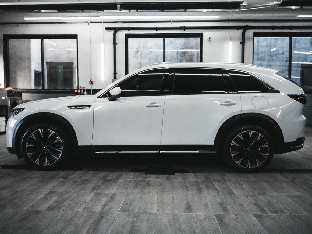 2024 Mazda CX-90 Premium photo 3