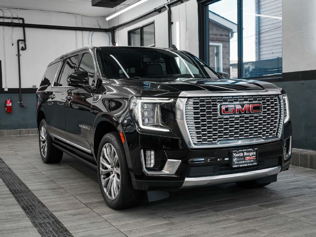 Used 2022 GMC Yukon XL Denali SUV