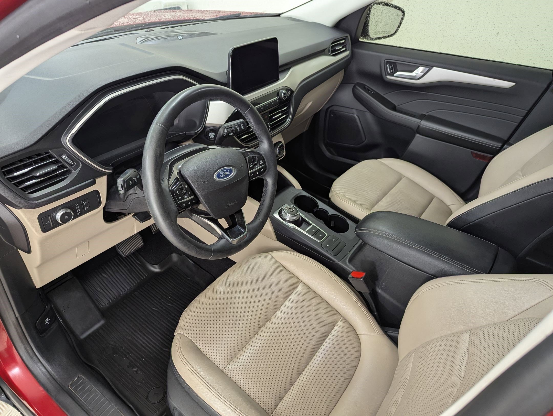 2021 Ford Escape SEL photo 4