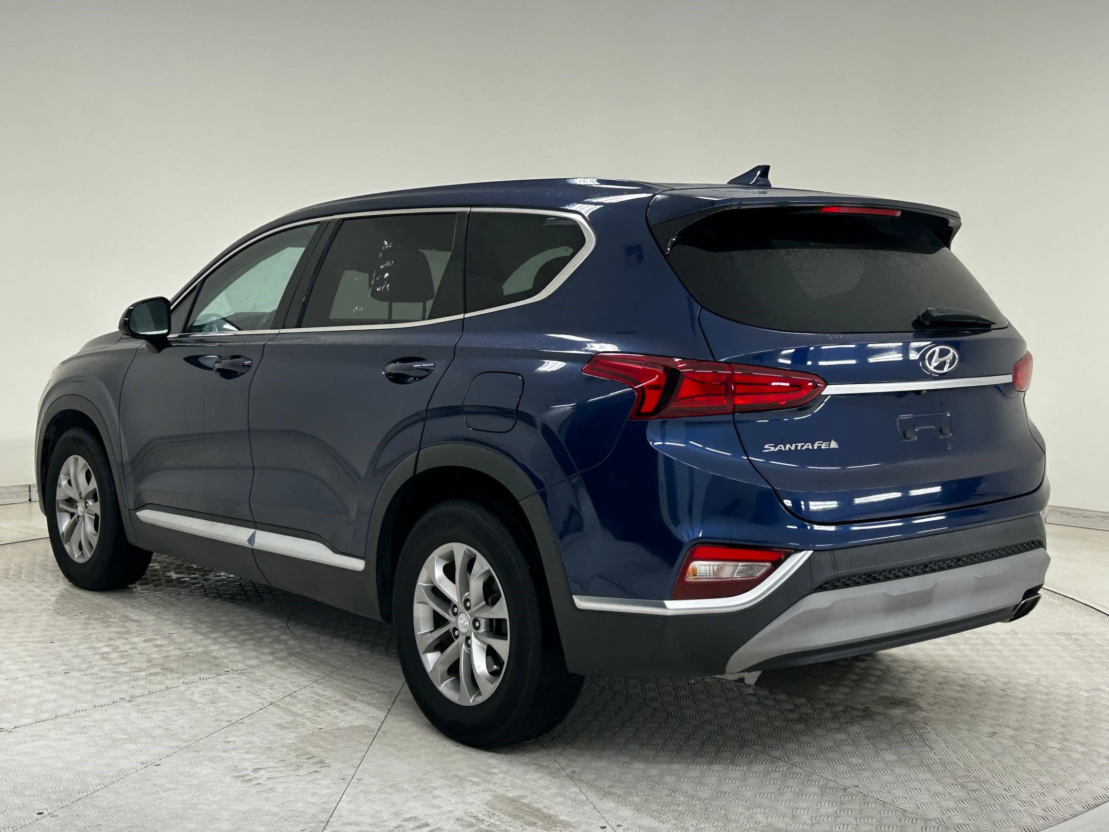 2020 Hyundai Santa Fe SEL photo 3